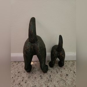 Adorable dog leash or jacket hooks fot dog lovers. Set of 2, large and small